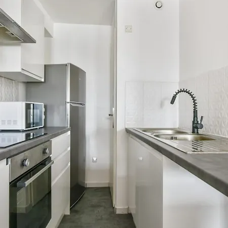 Nice And Bright Flat With Parking At The Heart Of - Welkeys * טורקואן